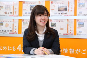 【浜松駅南店】未経験歓迎の不動産売買仲介営業。専任の教育担当による手厚い研修。の様子